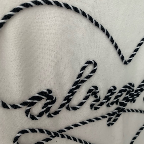 ONLY Sweatshirt 🤍 - Picture 2 of 7